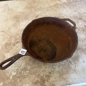 10 in Lodge Cast iron skillet