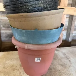 Miscellaneous flower plastic pots