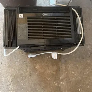 Modes 110 window air Conditioneer does turn on