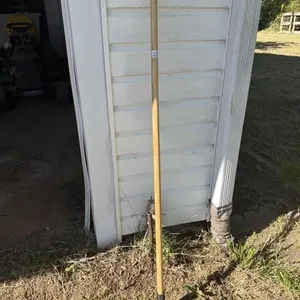 Stiff deck scrubbing brush 12 inch head