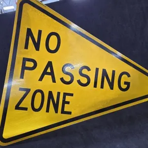 41"�34" NO PASSING ZONE Highway Sign