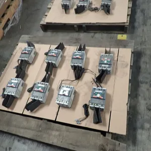 Lot of (8) HBB 225A Circuit Breakers