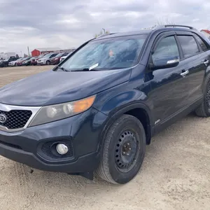 2011 Kia Sorento Dark Blue SUV  s/n: 5XYKTCA16BG086811
