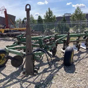 John Deere 3100 6 Bottom Plow with Coulters