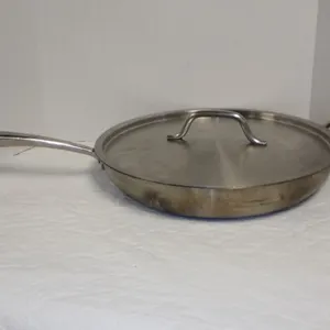 Commercial Skillet With Lid