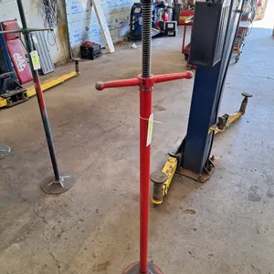 Adjustable Underhoist Stand