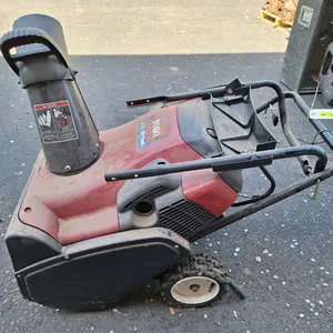 Toro 26" Snow Commander Snow Thrower, Model: 3800, 7 HP