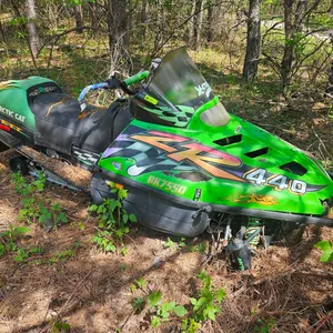 Arctic Cat XR 440 Snowmobile, Parts