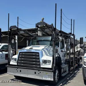 2018 Freightliner 114SD car carrier truck