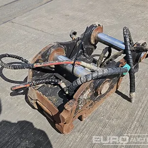 2018 Engcon Hydraulic QH 70mm Pin to suit 14-16 Ton Excavator 