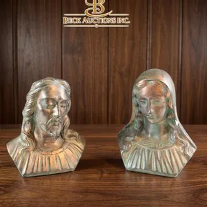 Statues of Jesus Christ and Virgin Mary