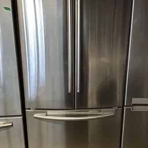 SAMSUNG 32" WIDE STAINLESS STEEL FRENCH DOOR FRIDGE WITH BOTTOM FREEZER DRAWER