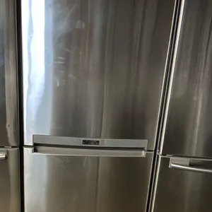 SAMSUNG 32" WIDE STAINLESS STEEL SWING DOOR FRIDGE WITH BOTTOM FREEZER
