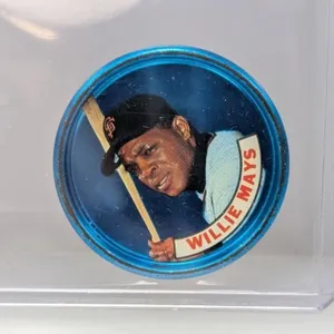 1965 London Chips Willie Mays Coin