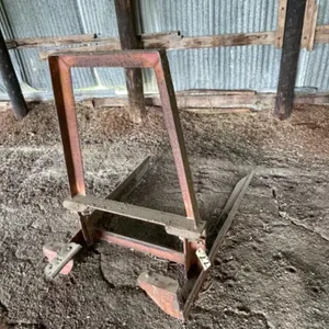 2-Point Hay Carrier