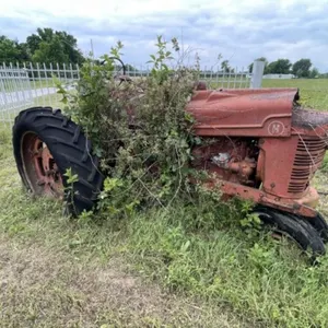McCormick Farmall H Tractor - Tricycle Front