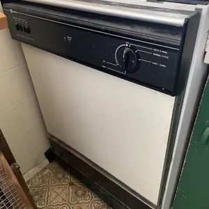 Maytag dishwasher