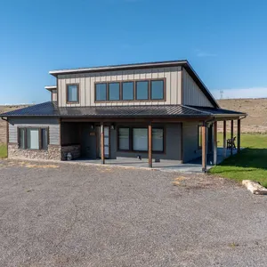 4 Short-term Rental Cabins on 40 Acres--All One Property