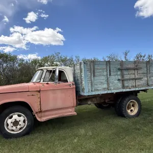 1965 Dodge 310 S/A Grain Truck