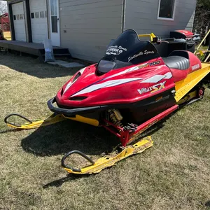 1997 YAMAHA VMAX SX 700 TRIPLE SNOWMOBILE, 2,024.3 KM SHOWING S/N 5144006198