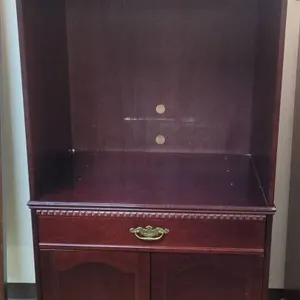 Tv Display Cabinet with Upper Shelf and Lower Storage