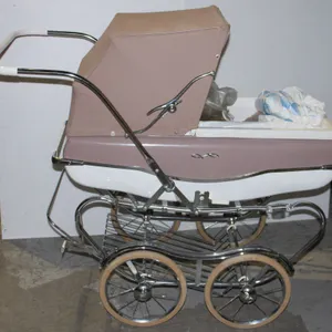 VINTAGE LLOYD COACHBUILT PRAM LIKELY 70s-80s