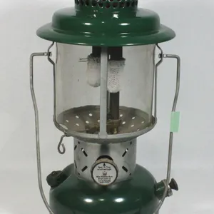 VINTAGE COLEMAN LANTERN MODEL 220E NICE SHAPE