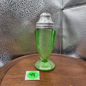 Single Green Uranium Jeannette Salt or Pepper