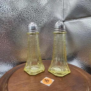 Anvhor Hocking Princess Yellow Salt & Pepper