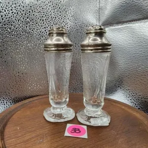 Hazel Atlas Crystal Royal Lace Salt &Pepper Shaker
