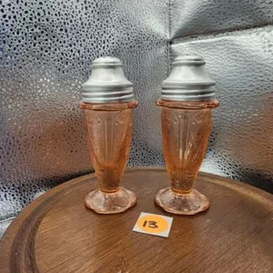 VTG Jeannette Pink Cherry Blossom Salt & Pepper