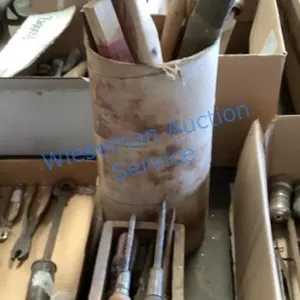 HAMMER HANDLES, SCREWDRIVERS