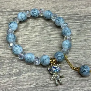Stretchy Bracelet w/Teddy Charm. *SC