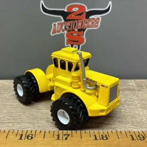 ERTL 1:43 FWD Wagner WA-17 Tractor - NFTS. Box