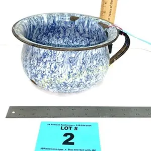 GRANITEWARE BLUE & WHITE HANDLED POT