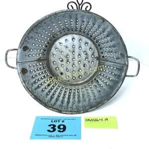 GRAY ENAMELWARE COLANDER