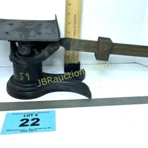 ANTIQUE SCALE