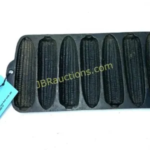 CAST IRON CORN BREAD PAN