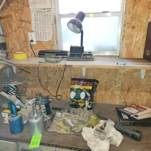 2 Pneumatic Spray Guns & Contents