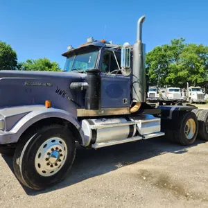 1999 Western Star Conventional Day Cab- Winch Bed w/ Braden 40,000 lbs. Winch - 592,402 Miles