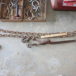 Chain Binder and 8 Ft Chain With 2 Hooks