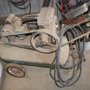 Air Compressor, Hardwired, Buyer Is Responsible for Disconnecting
