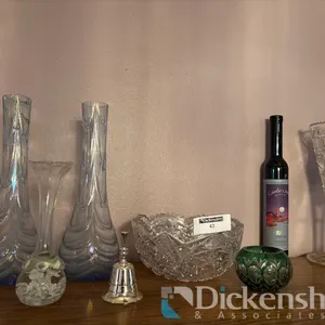 LOT OF VASES AND DECORATIVE ITEMS