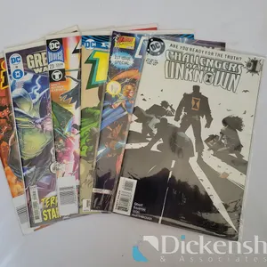 LOT OF (5) DC AND (1) HERO GRAPHICS COMIC BOOKS