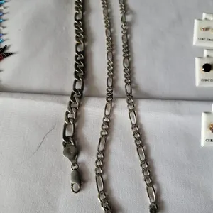 LOT OF SILVER TONE BRACELETS