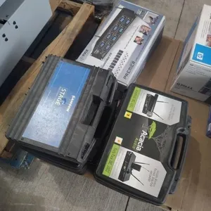 LOT 8 WIRELESS MICROPHONE SET