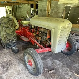 Ford 800 Tractor w/Blade