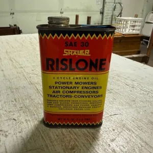 Rislone oil can