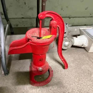 Cast water pump