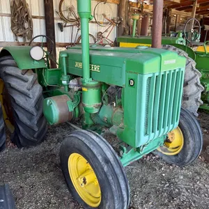 John Deere D Collector Tractor, Running, Shedded